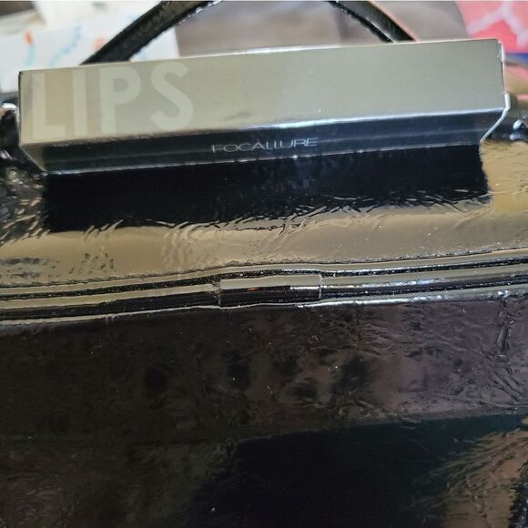 💄 Makeup 💄 - Picture 1 of 2